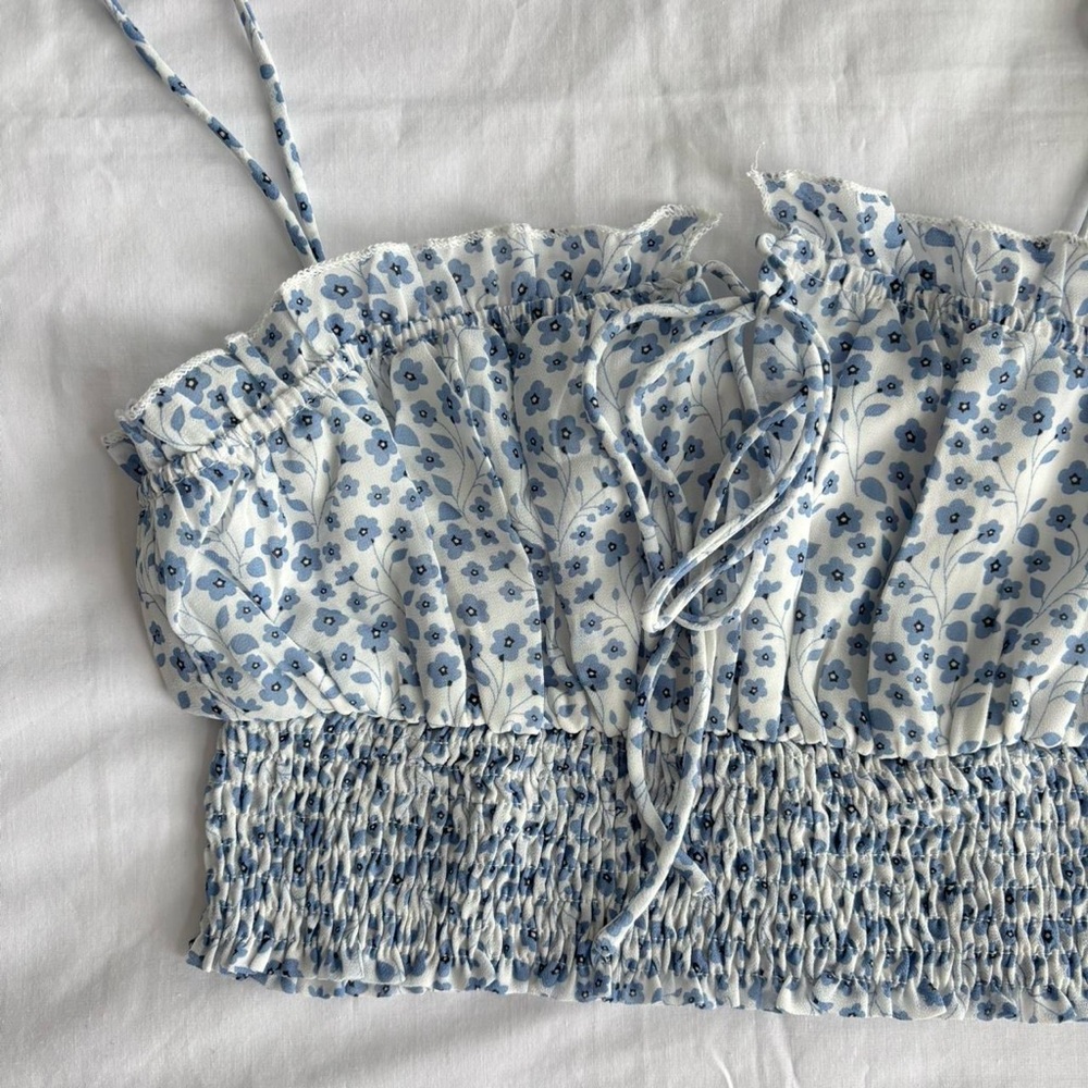 Princess Polly Blue Floral Crop Top - Picture 2 of 4